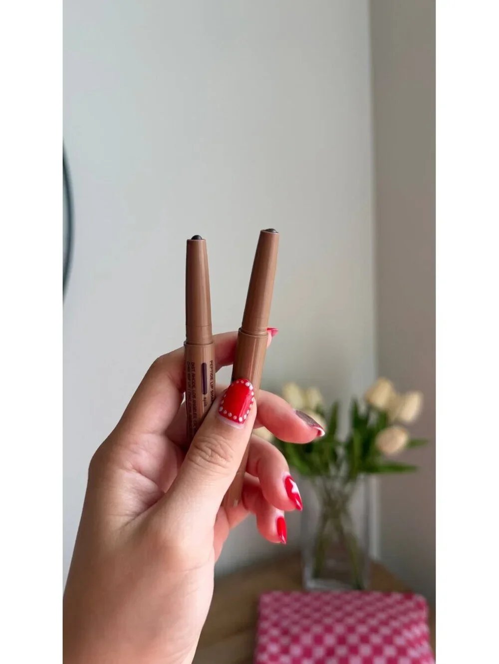 2pcs Rhode Peptide Lip Shape